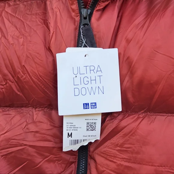 Uniqlo Ultra Light Down Vest Men's Red Size Medium - Picture 4 of 7